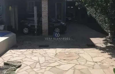 Casa com 4 quartos à venda na rua giruá, --, cavalhada, porto alegre por r$ 800.000