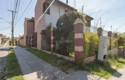 Casa com 3 quartos à venda na rua padre joão batista reus, --, camaquã, porto alegre por r$ 2.000.000