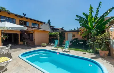 Casa com 4 quartos à venda na avenida cai, --, cristal, porto alegre por r$ 1.150.000