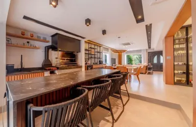 Casa em condomínio fechado com 3 quartos à venda na avenida edgar pires de castro, --, aberta dos morros, porto alegre por r$ 1.890.000