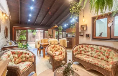 Casa em condomínio fechado com 3 quartos à venda na avenida cai, --, cristal, porto alegre por r$ 1.990.000