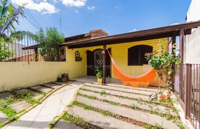 Casa com 3 quartos à venda na rua jair de moura calixto, --, ipanema, porto alegre por r$ 325.000