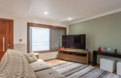 Casa com 6 quartos à venda na rua doutor mário totta, --, tristeza, porto alegre por r$ 1.350.000