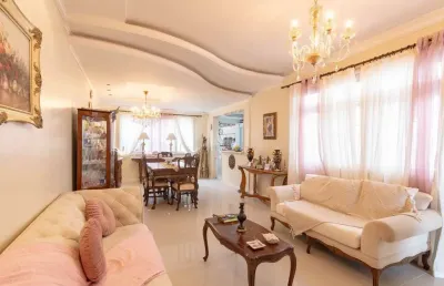 Casa com 3 quartos à venda na avenida guaíba, --, vila assunção, porto alegre por r$ 1.790.000