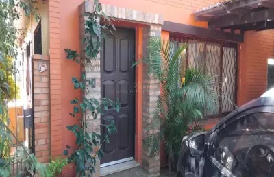 Casa com 3 quartos à venda na rua doutor mário totta, --, tristeza, porto alegre por r$ 925.000