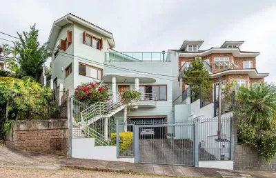 Casa com 3 quartos à venda na rua pedro carneiro pereira, --, teresópolis, porto alegre por r$ 2.500.000