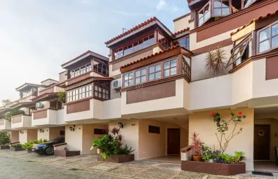Casa em condomínio fechado com 3 quartos à venda na avenida wenceslau escobar, --, tristeza, porto alegre por r$ 640.000