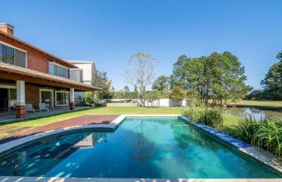 Casa em condomínio fechado com 4 quartos à venda na avenida juca batista, --, belém novo, porto alegre por r$ 4.500.000