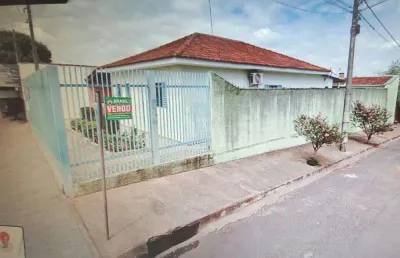Casa com 2 quartos à venda no Umuarama, Araçatuba 