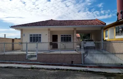 Casa de 3 domitorios com suite e piscina em são josé