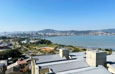 Linda cobertura em coqueiros, com a mais linda vista panorâmica  da região.