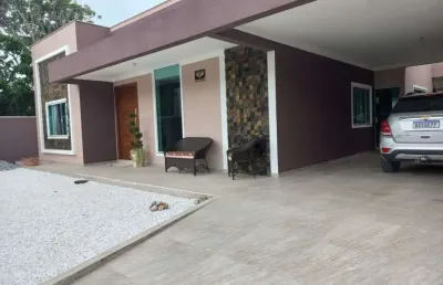 Casa com 3 quartos para alugar na Rua 1380, Centro, Itapoá