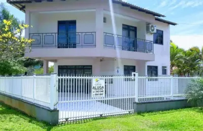 Casa com 3 quartos para alugar na Rua 340 Dr. Caetano Munhoz Da Rocha, Sai Mirim, Itapoá