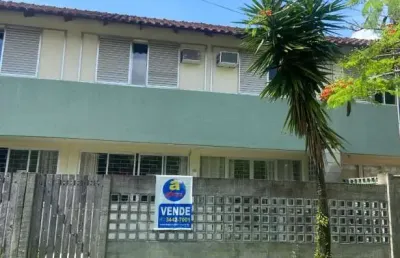Sobrado , praia morro do cristo, guaratuba pr. sobrado com 3 quartos, 1 suíte, sala de estar/jantar, banheiro social, sacada
