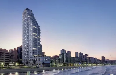 Pré-lançamento | frente mar | excelente apartamento 5 suítes com 4 vagas de garagem na meia praia em itapema/sc - imobiliária áfrica