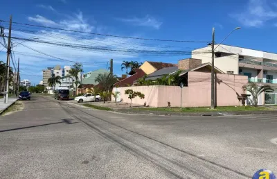 Guaratuba/pr. casa térrea seminova com ótimo padrão de acabamento, os móveis não estão inclusos no preço.
