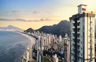 Em construção | excelente apartamento 3 suítes, 3 vagas de garagem no centro em itapema/sc - imobiliária áfrica