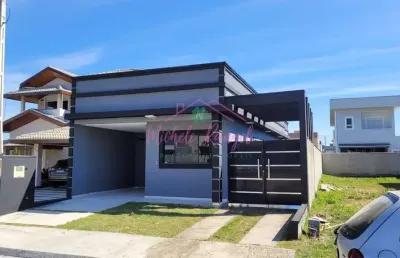 Casa em condomínio fechado muito abaixo do valor! 3 suítes e piscina!