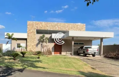 Casa com 4 quartos à venda na rua ipê, 70, zona rural, monte alegre do sul, 2300 m2 por r$ 1.980.000