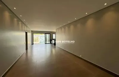 Casa térrea no condomínio residencial monte alegre com 3 suítes e 4 vagas de garagem - r$ 2.700.000,