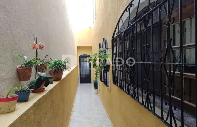 Casa à venda no parque américa com 3 dormitórios 1 suíte e 2 vagas de garagem.