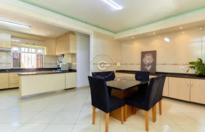 Casa com 4 quartos à venda na rua celestina escolaro foggiatto, 1054, cruzeiro, são josé dos pinhais, 400 m2 por r$ 1.240.000