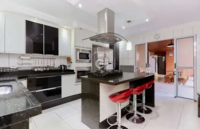 Casa com 3 quartos à venda na rua 25 de agosto, 557, boqueirão, curitiba, 415 m2 por r$ 1.780.000