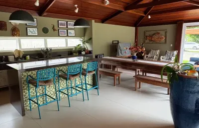 Vendo/ alugo :casa duplex, mobiliada, decorada, 4 suítes.