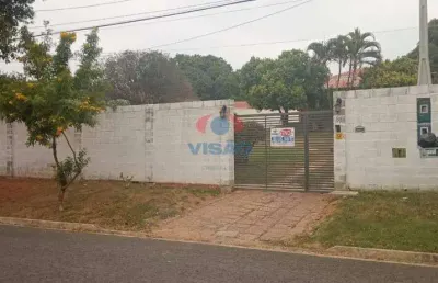 Maravilhosa chácara de frente para o lago, com edicula e piscina!