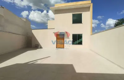 Sobrado à venda no residencial nova veneza – conforto e elegância