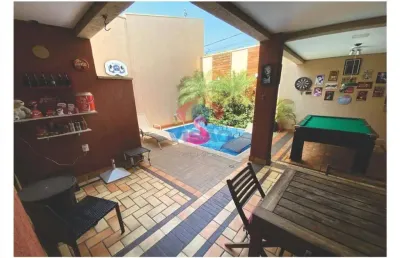 Linda casa à venda em condomínio fechado no coração de itaici!