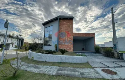 Casa de alto padrão para locação em condomínio alto padrão com 04 suítes , com excelente localização e infraestrutura completa