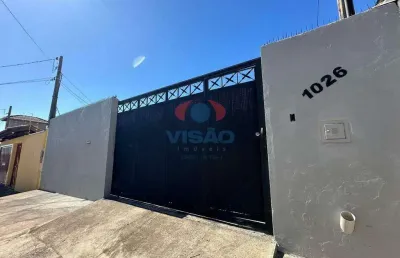 Casa com 2 dormitórios no jardim regina para locação!