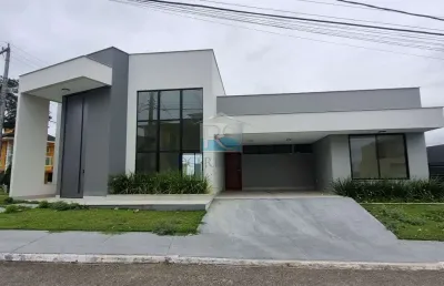 Excelente casa linear no vale dos cristais iv - com 04 suites, piscina e espaco gourmet