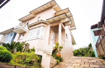Linda residência com 350 m² de 03 dormitórios (sendo 1 suíte)