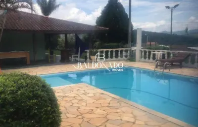 Chácara em extrema - mg 3.800m2 com duas casas, escritura, piscina