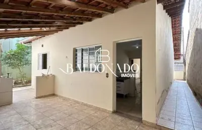 Casa em extrema mg à venda 3 quartos próximo ao centro 250m²