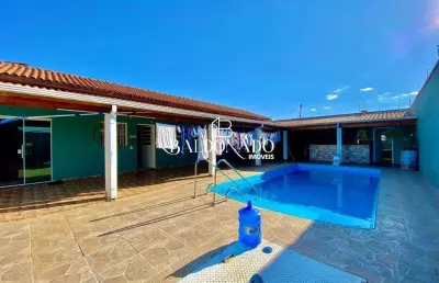 Casa em itapeva mg com 3 quartos piscina banheira closet 300m²