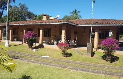Chácara à venda em extrema mg com escritura 6.577 m  e 2 casas