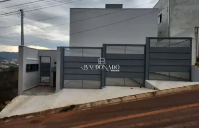 Casa para locação em extrema mg com 2 dormitórios próximo ao centro