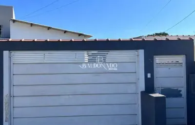 Casa em extrema para alugar com 2 dormitórios, garagem próximo as empresas