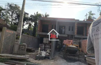 Se você está em busca de conforto e lazer em um imóvel espaçoso, rodeado pela natureza e em uma rua tranquila e com piscina.