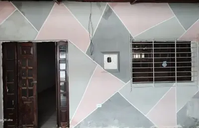 Casa bem localizada no bairro de areias com 02 quartos