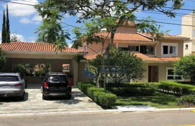 Sobrado reformado no residencial morada dos pássaros na aldeia da serra com 472m de área construída e 770m de terreno plano!