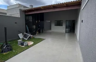 Casa com 3 quartos à venda na Rua João Pavan, 1, Jardim das Hortências, Aparecida de Goiânia