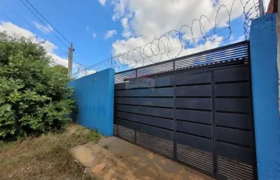 Chácara à venda - vale do igapó com 2 quartos, 1 sala 1 cozinha, 2 banheiros, área gourmet com 1 churrasqueira e piscina otímo imóvel
