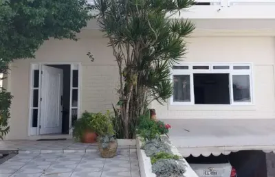 Casa com 4 quartos para alugar na papa joão 23, 261, coqueiros, florianópolis por r$ 10.500