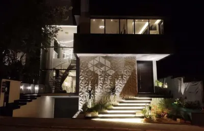 Casa alto padrão condomínio fechado pé na areia no estaleiro