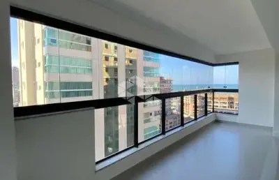 Apartamento novo no bairro perequê, em porto belo, sc, 112m² privativos, sacada com churrasqueira, lavabo, 03 suítes, e 02 vagas de garagem.