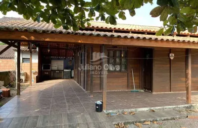 Casa com a 400 metros do mar à venda, continental - itapoá/sc